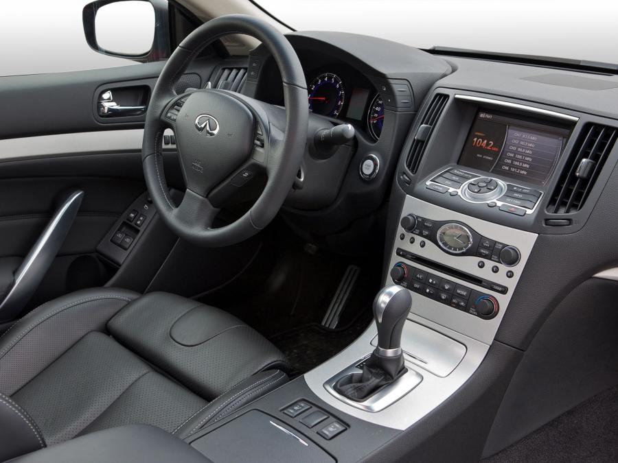  Infiniti G37 S Coupe 2008 года  (EU) (фото 9 из 17)